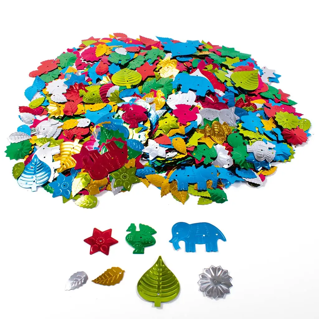 PlayBox: Große bunte Pailletten in verschiedenen Farben, Größen und Formen 1,5cm-4cm 100g-Packung