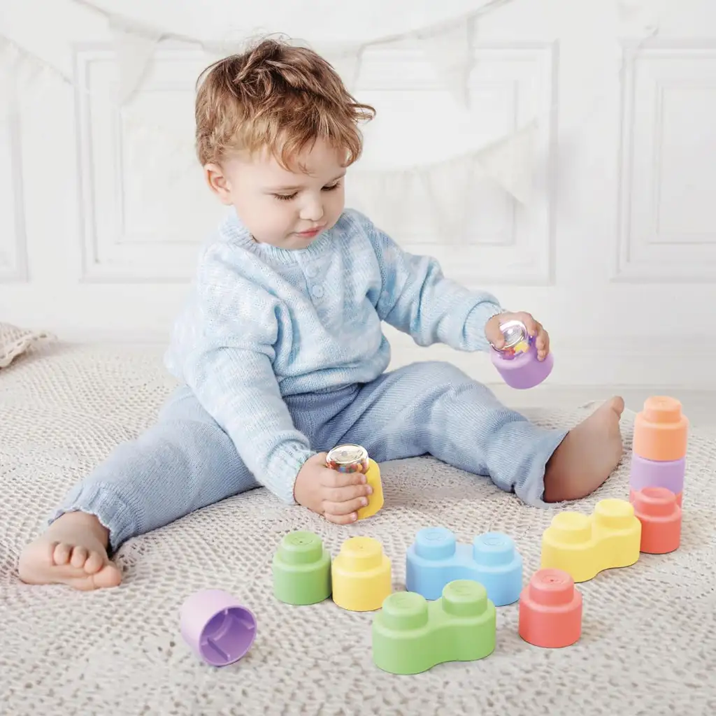 Quercetti: Momy Soft 18-tlg. weiches Rassel-Baustein-Set kép 4