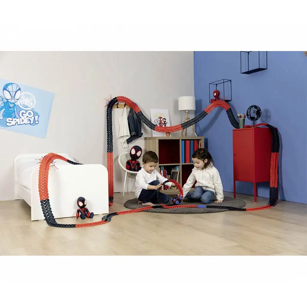 Smoby Spidey FleXtreme Miles Morales Rennstrecken-Set - Simba Toys kép 3