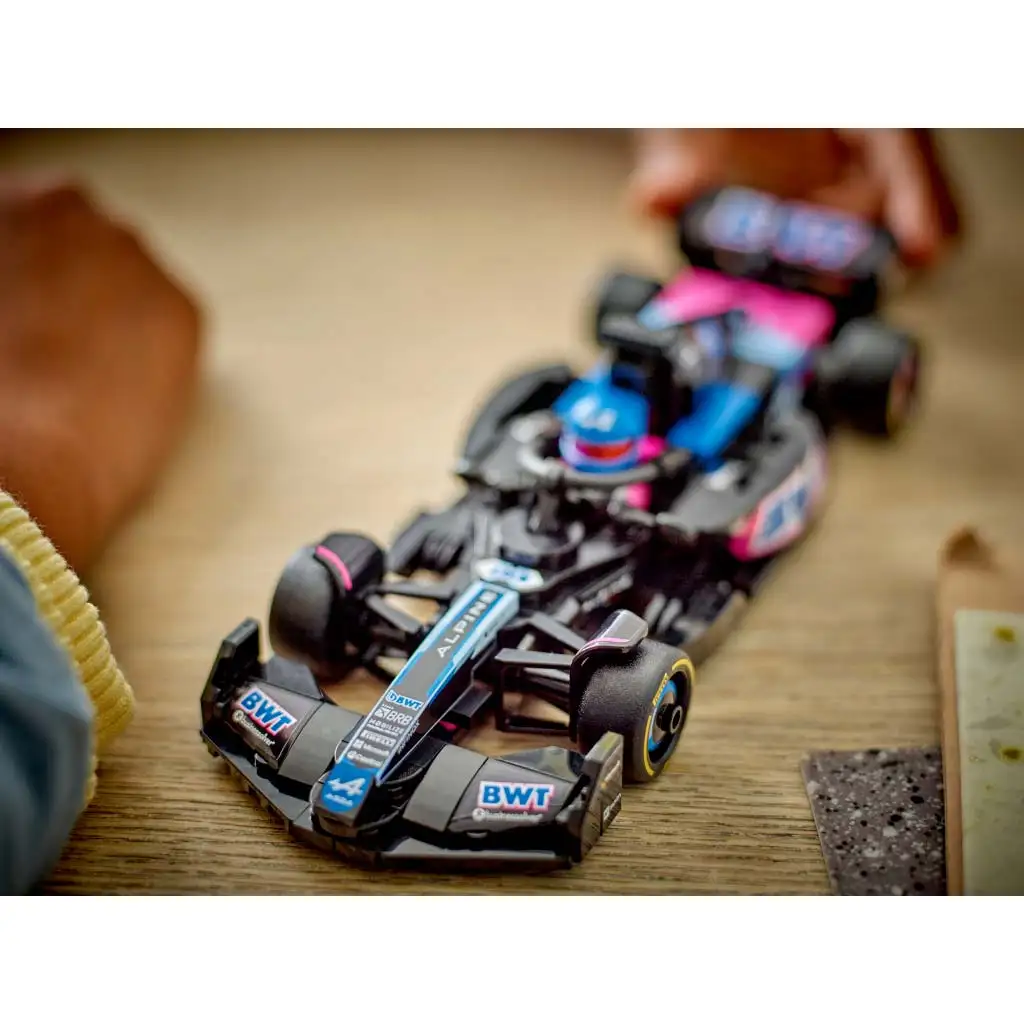 LEGO® Speed Champions: BWT Alpine F1® Team A524 Rennwagen (77248) kép 3