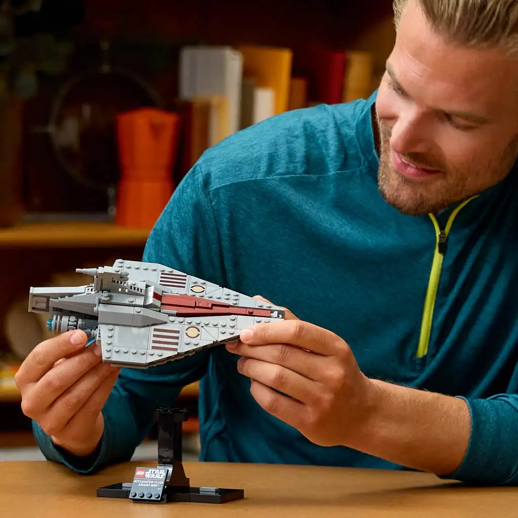 LEGO® Star Wars™: Acclamator-osztályú rohamhajó™ (75404) kép 3