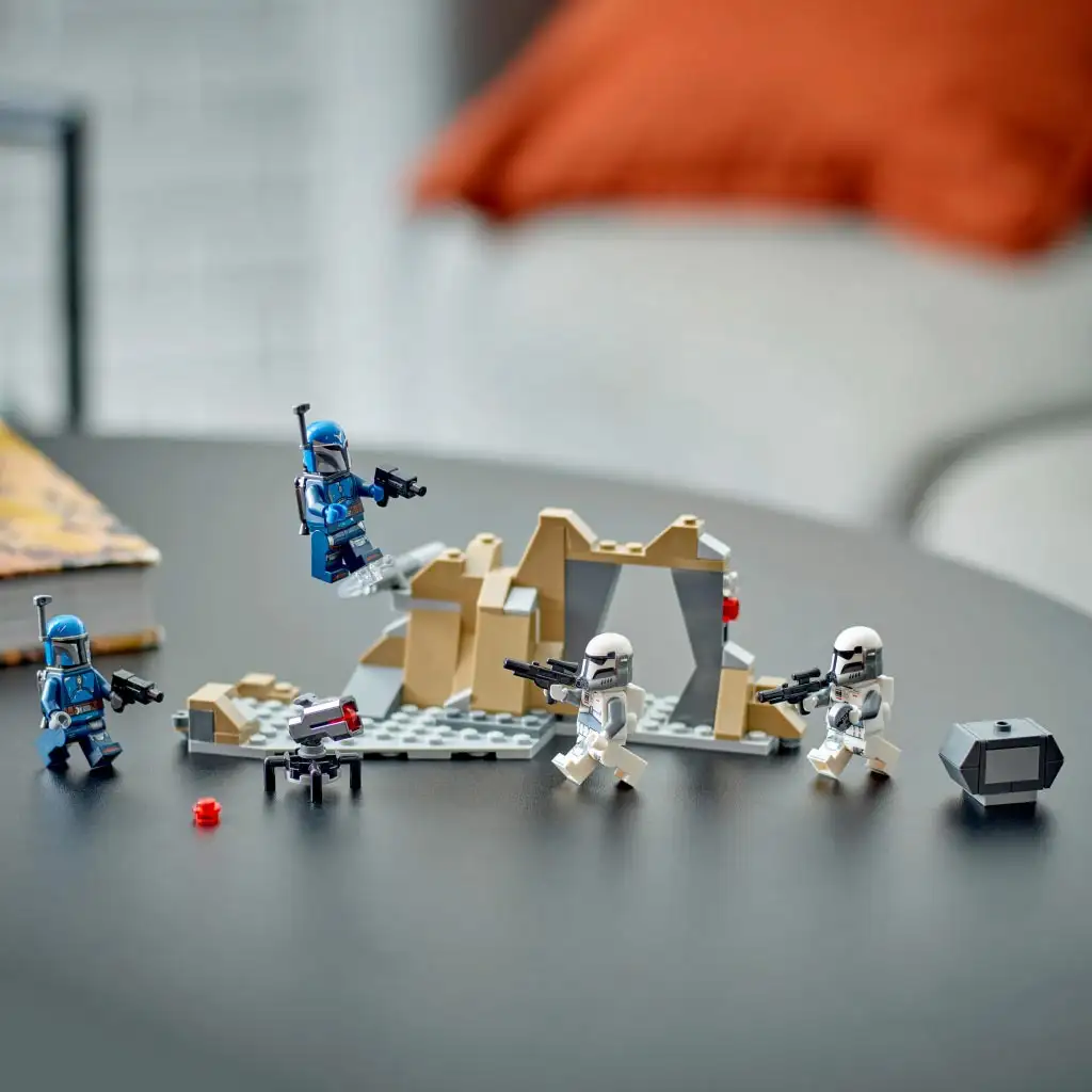 LEGO® Star Wars™: Hinterhalt auf dem Planeten Mandalore™ Kampfset (75373) kép 5