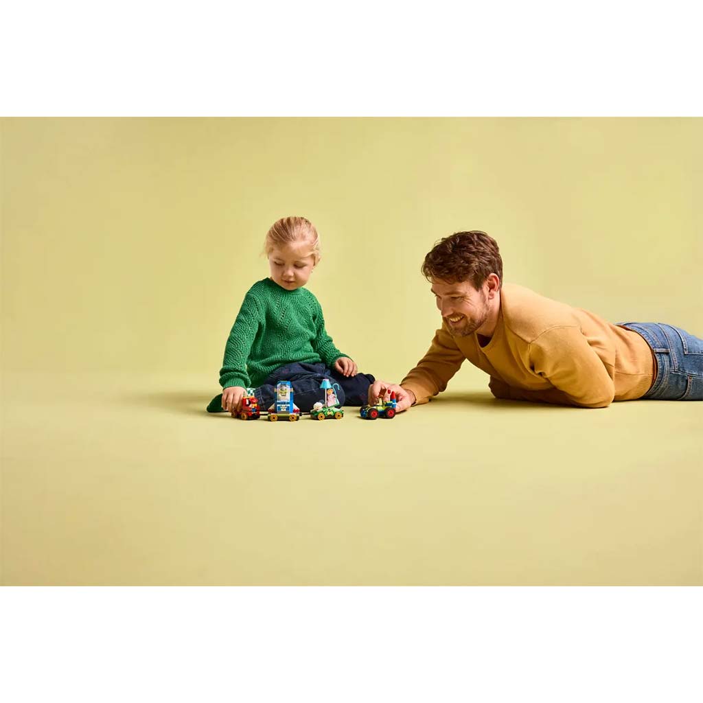 LEGO® Disney: Toy Story Festlicher Zug und RC-Rennauto (43264) kép 7