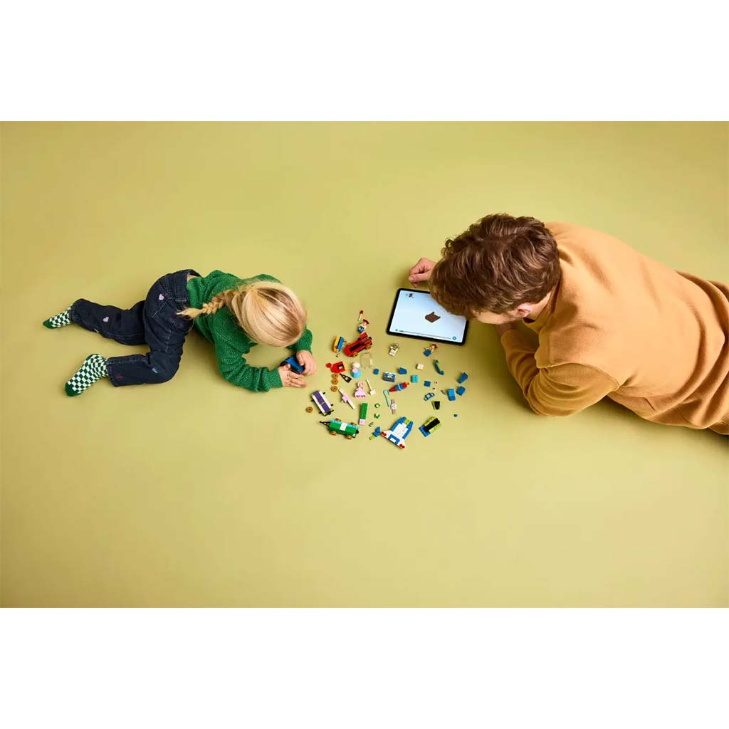 LEGO® Disney: Toy Story Festlicher Zug und RC-Rennauto (43264) kép 8